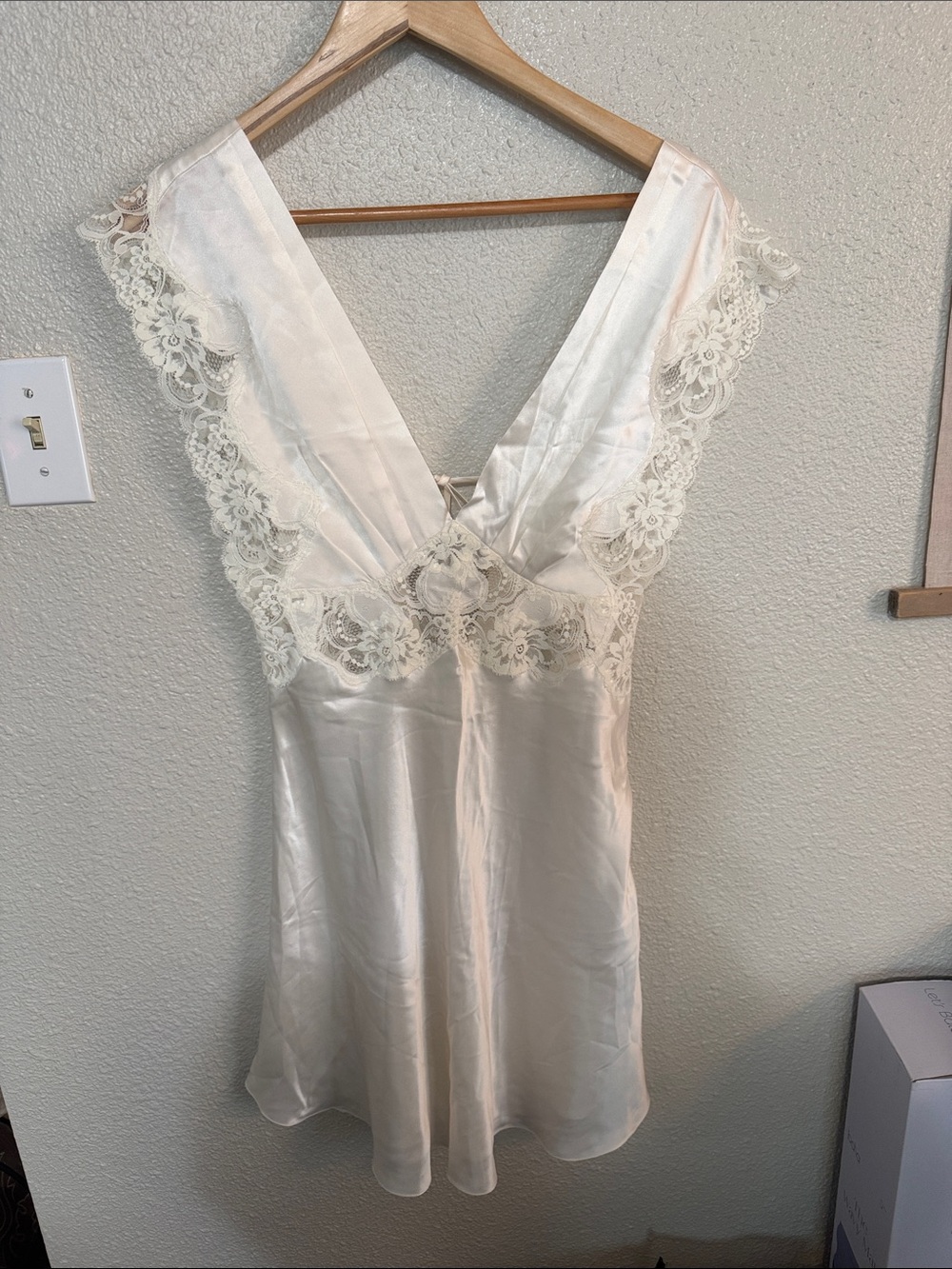 Elegant Lace-Trim 100% silk slip dress